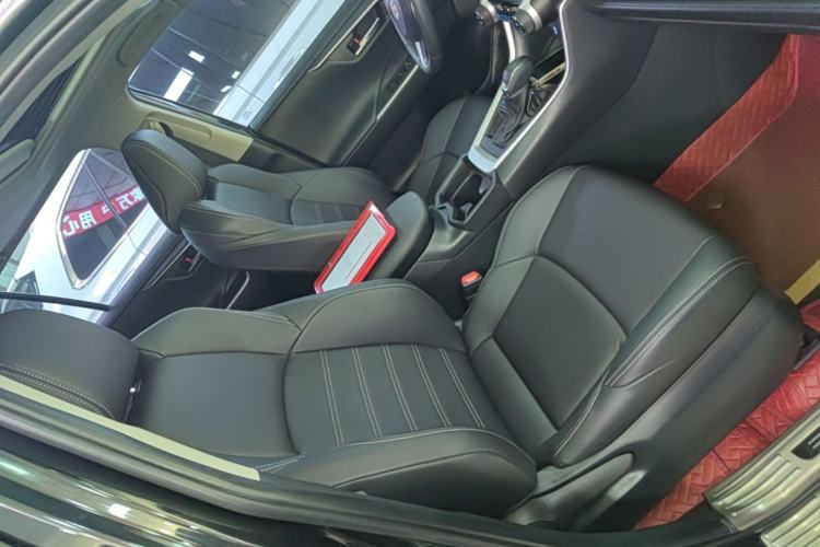 Used Toyota Wildlander 2022 2.0L CVT Two-Wheel Drive Luxury PLUS Edition Right Front Seat