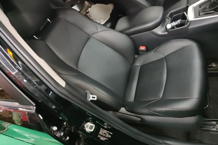 Used Toyota Wildlander 2022 Updated Version 2.0L CVT Two-Wheel Drive Leading Edition Right Front Seat