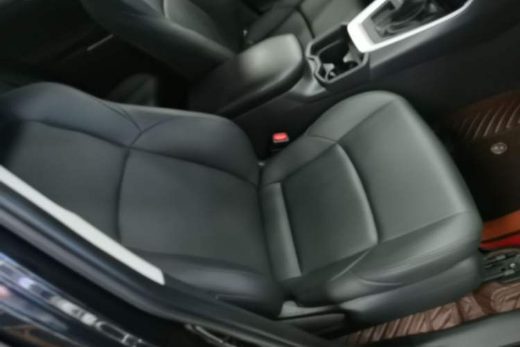 Used Toyota Wildlander 2022 Updated Version 2.0L CVT Two-Wheel Drive Leading Edition Right Front Seat