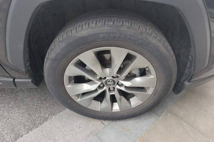Used Toyota Wildlander 2022 2.0L CVT Two-Wheel Drive Luxury PLUS Edition Right Front Wheel Hub