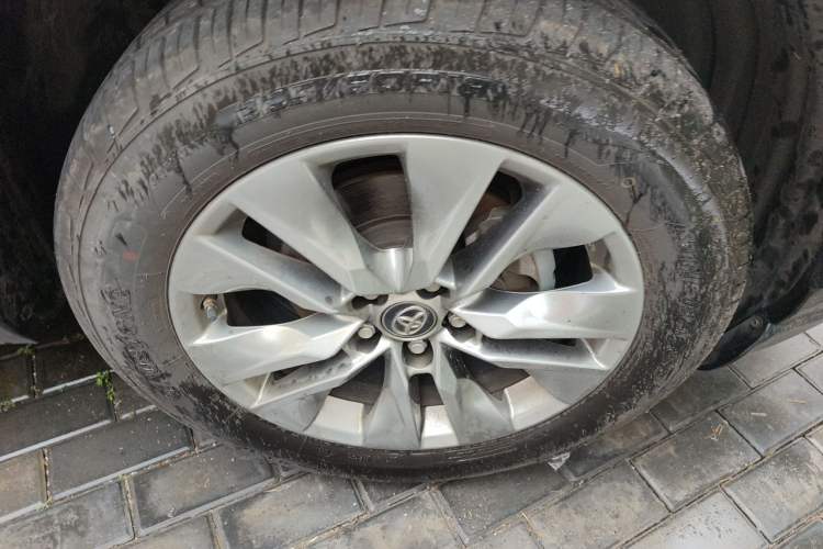 Used Toyota Wildlander 2022 2.0L CVT Two-Wheel Drive Luxury PLUS Edition Right Front Wheel Hub