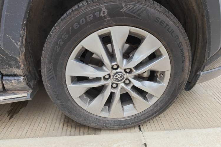 Used Toyota Wildlander 2022 2.0L CVT Two-Wheel Drive Knight Edition Right Front Wheel Hub