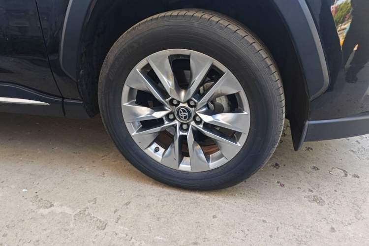 Used Toyota Wildlander 2022 2.0L CVT Two-Wheel Drive Luxury PLUS Edition Right Front Wheel Hub