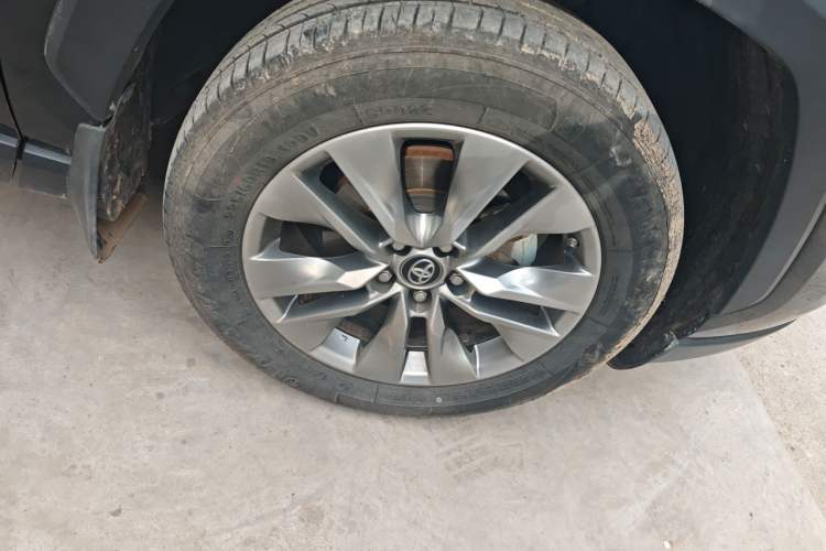 Used Toyota Wildlander 2022 2.0L CVT Two-Wheel Drive Luxury PLUS Edition Right Front Wheel Hub