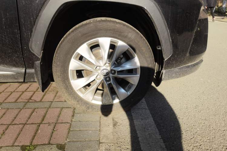 Used Toyota Wildlander 2022 2.0L CVT Two-Wheel Drive Urban Edition Right Front Wheel Hub