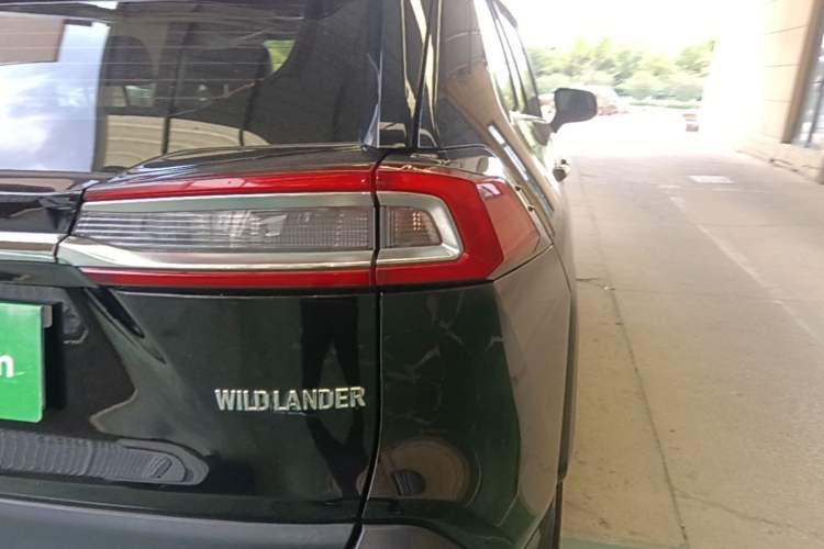 Used Toyota Wildlander 2022 2.0L CVT Two-Wheel Drive Luxury Edition Right Rear Taillight