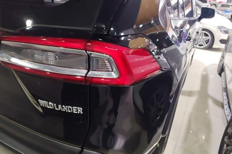 Used Toyota Wildlander 2022 2.0L CVT Two-Wheel Drive Luxury PLUS Edition Right Rear Taillight