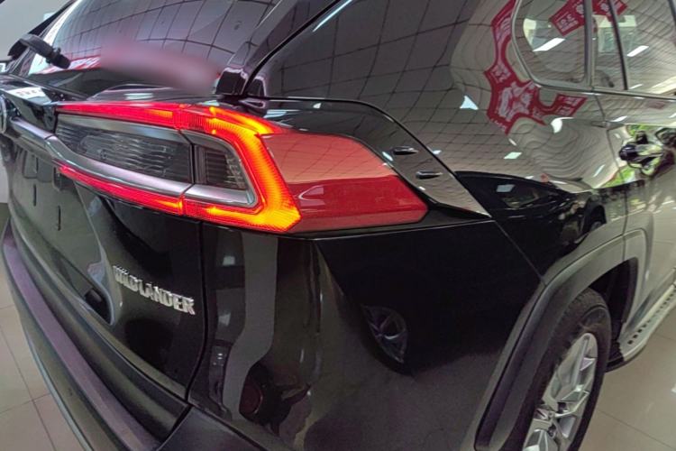 Used Toyota Wildlander 2022 2.0L CVT Two-Wheel Drive Luxury PLUS Edition Right Rear Taillight