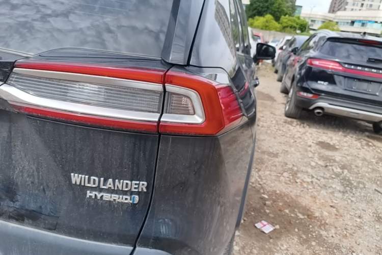 Used Toyota Wildlander 2022 Dual-Engine 2.5L E-CVT Two-Wheel Drive Prestige Edition Right Rear Taillight