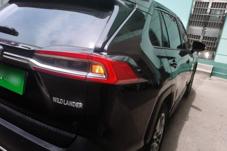 Used Toyota Wildlander 2022 2.0L CVT Two-Wheel Drive Luxury PLUS Edition Right Rear Taillight