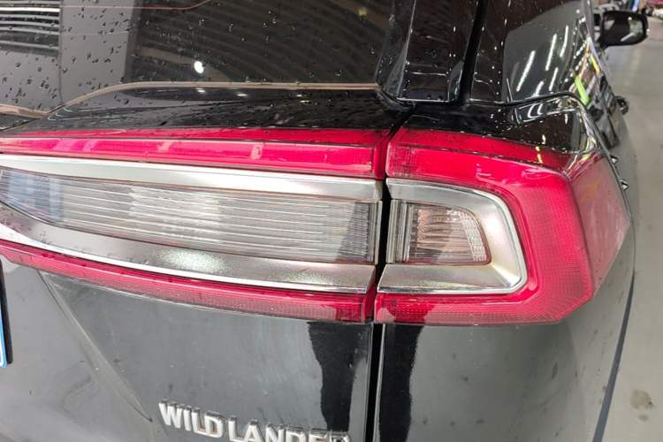 Used Toyota Wildlander 2022 2.0L CVT Two-Wheel Drive Luxury Edition Right Rear Taillight