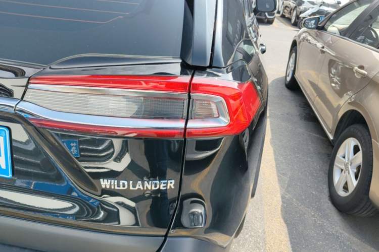 Used Toyota Wildlander 2022 2.0L CVT Two-Wheel Drive Luxury PLUS Edition Right Rear Taillight