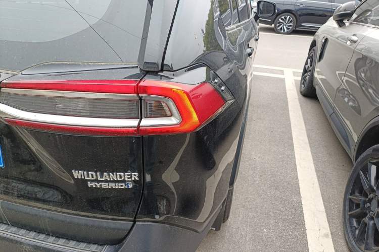 Used Toyota Wildlander 2022 Dual-Engine 2.5L E-CVT Two-Wheel Drive Luxury PLUS Edition Right Rear Taillight