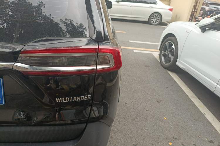 Used Toyota Wildlander 2022 2.0L CVT Two-Wheel Drive Luxury PLUS Edition Right Rear Taillight