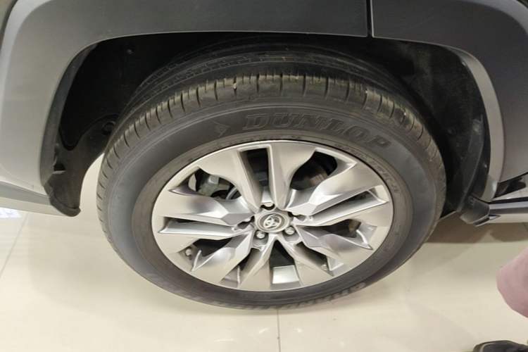 Used Toyota Wildlander 2022 2.0L CVT Two-Wheel Drive Luxury PLUS Edition Right Rear Wheel Hub