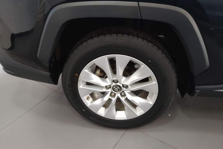 Used Toyota Wildlander 2022 Updated Version 2.0L CVT Two-Wheel Drive Leading Edition Right Rear Wheel Hub