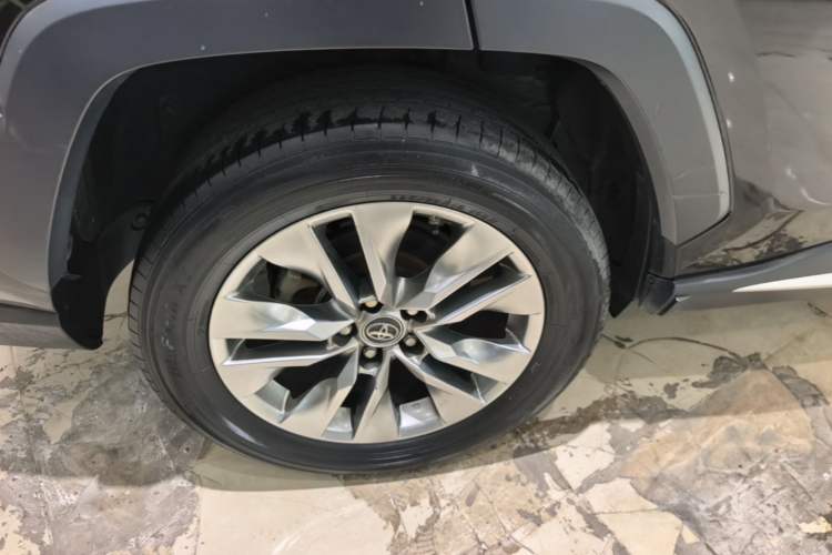 Used Toyota Wildlander 2022 2.0L CVT Two-Wheel Drive Luxury PLUS Edition Right Rear Wheel Hub