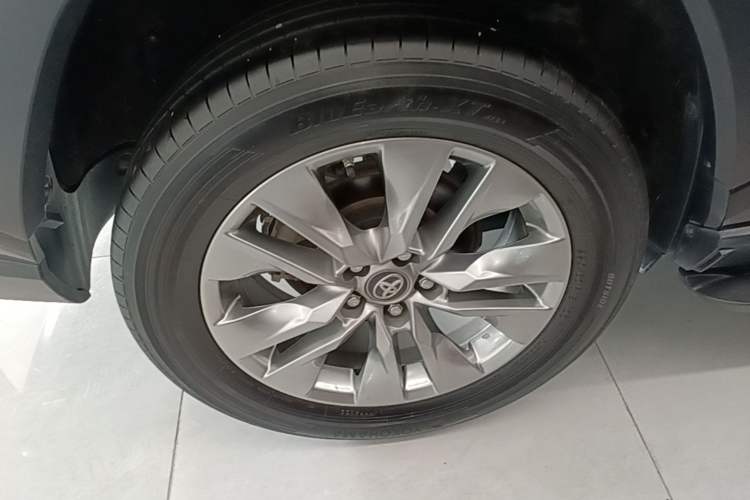 Used Toyota Wildlander 2022 2.0L CVT Two-Wheel Drive Luxury PLUS Edition Right Rear Wheel Hub