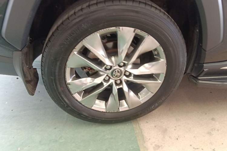 Used Toyota Wildlander 2022 2.0L CVT Two-Wheel Drive Luxury Edition Right Rear Wheel Hub