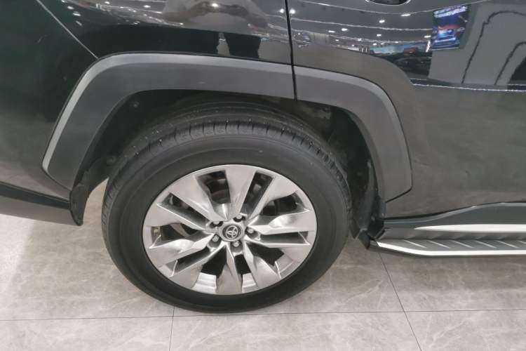Used Toyota Wildlander 2022 2.0L CVT Two-Wheel Drive Luxury Edition Right Rear Wheel Hub
