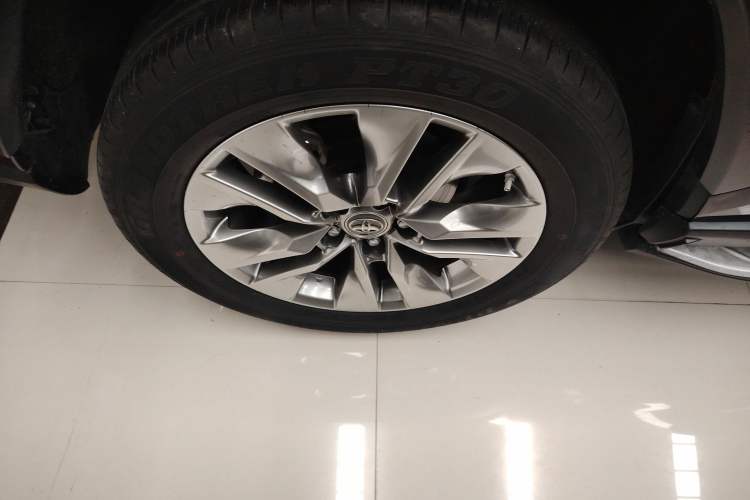 Used Toyota Wildlander 2022 2.0L CVT Two-Wheel Drive Luxury PLUS Edition Right Rear Wheel Hub