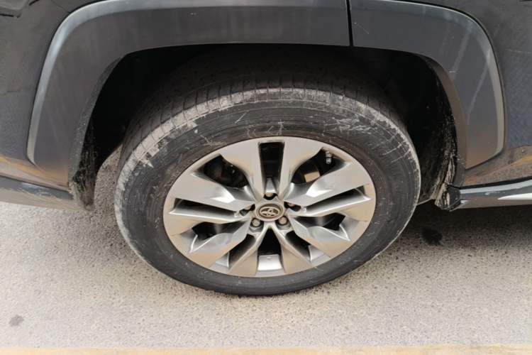 Used Toyota Wildlander 2022 2.0L CVT Two-Wheel Drive Luxury PLUS Edition Right Rear Wheel Hub