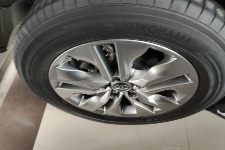 Used Toyota Wildlander 2022 2.0L CVT Two-Wheel Drive Luxury PLUS Edition Right Rear Wheel Hub