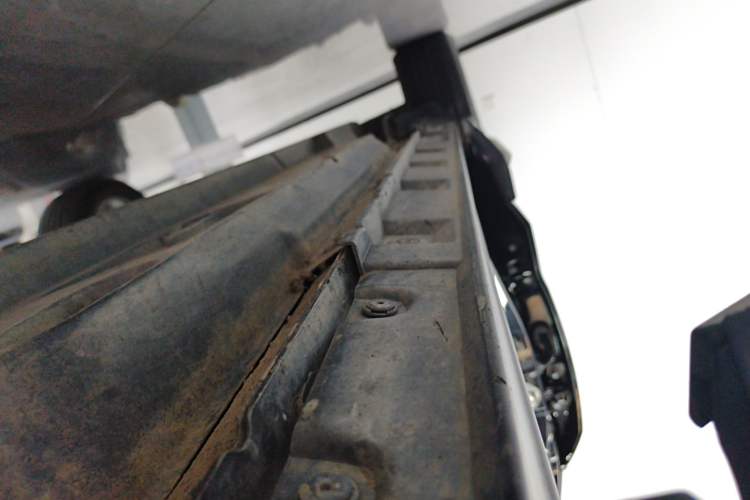 Used Toyota Wildlander 2022 2.0L CVT Two-Wheel Drive Leading Edition Right Side Sill