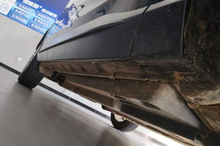 Used Toyota Wildlander 2022 Updated Version 2.0L CVT Two-Wheel Drive Leading Edition Right Side Sill