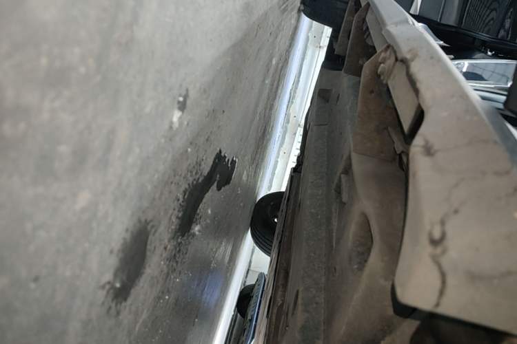 Used Toyota Wildlander 2022 2.0L CVT Two-Wheel Drive Luxury Edition Right Side Sill