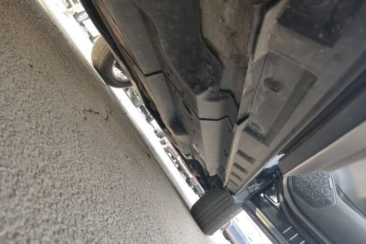 Used Toyota Wildlander 2022 Updated Version 2.0L CVT Two-Wheel Drive Leading Edition Right Side Sill