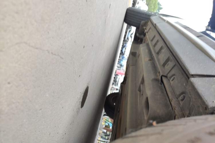 Used Toyota Wildlander 2022 2.0L CVT Two-Wheel Drive Luxury PLUS Edition Right Side Sill