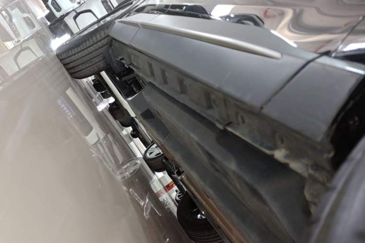 Used Toyota Wildlander 2022 2.0L CVT Two-Wheel Drive Luxury PLUS Edition Right Side Sill