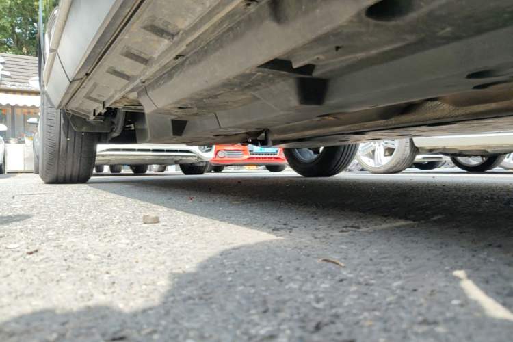 Used Toyota Wildlander 2022 2.0L CVT Two-Wheel Drive Luxury PLUS Edition Right Side Sill