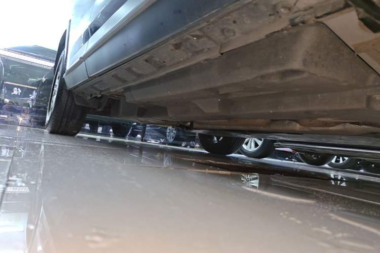 Used Toyota Wildlander 2022 2.0L CVT 4x4 Luxury PLUS Edition Right Side Sill