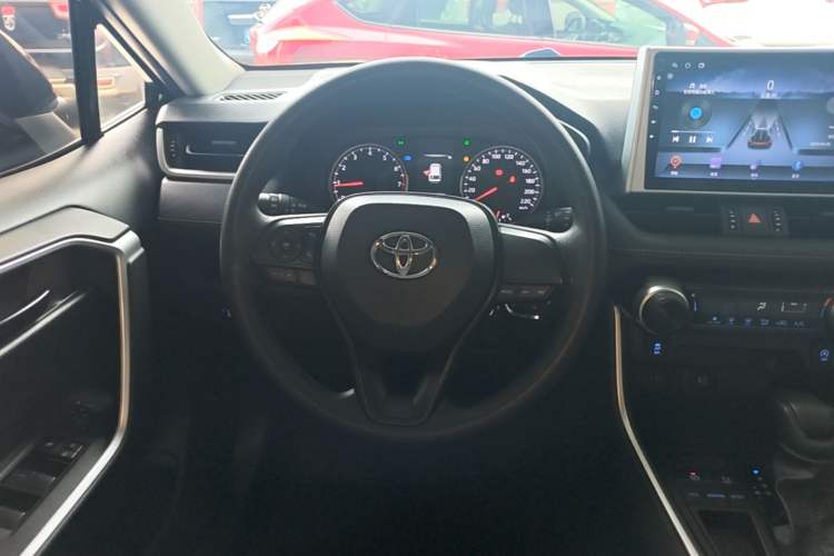 Used Toyota Wildlander 2022 Updated Version 2.0L CVT Two-Wheel Drive Leading Edition Steering Wheel