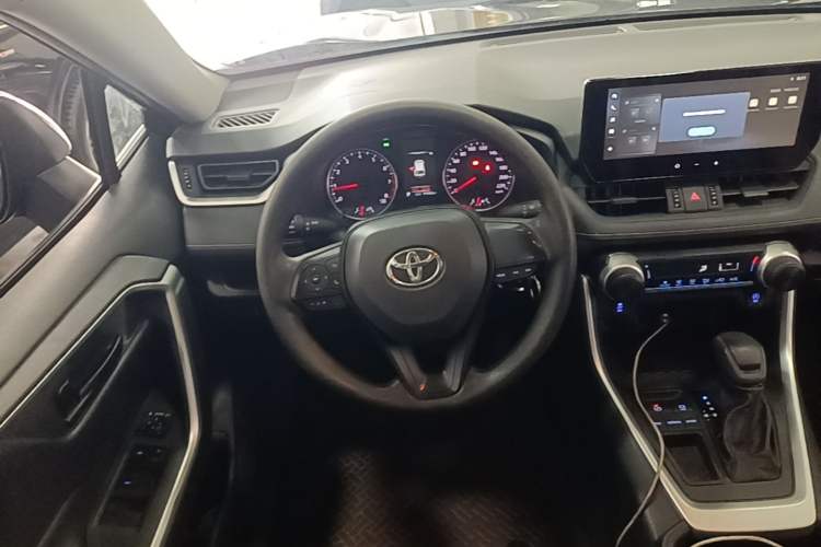 Used Toyota Wildlander 2022 Updated Version 2.0L CVT Two-Wheel Drive Leading Edition Steering Wheel