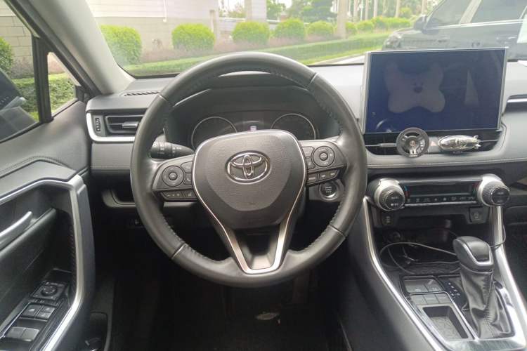 Used Toyota Wildlander 2022 2.0L CVT Two-Wheel Drive Luxury PLUS Edition Steering Wheel