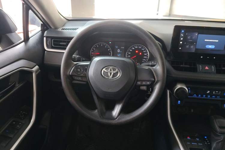 Used Toyota Wildlander 2022 Updated Version 2.0L CVT Two-Wheel Drive Leading Edition Steering Wheel