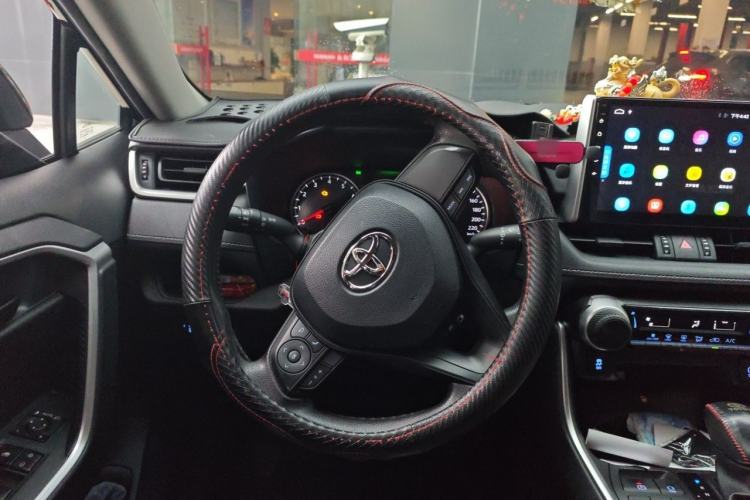 Used Toyota Wildlander 2022 Updated Version 2.0L CVT Two-Wheel Drive Leading Edition Steering Wheel