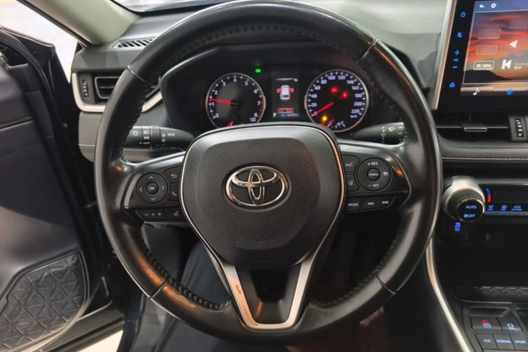 Used Toyota Wildlander 2022 2.0L CVT Two-Wheel Drive Luxury PLUS Edition Steering Wheel