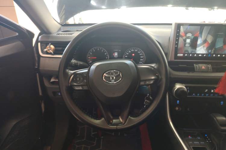 Used Toyota Wildlander 2022 2.0L CVT Two-Wheel Drive Leading Edition Steering Wheel