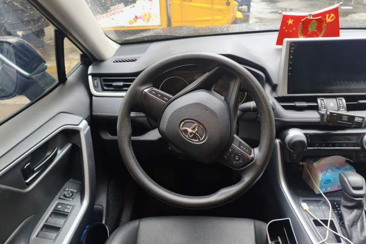 Used Toyota Wildlander 2022 Updated Version 2.0L CVT Two-Wheel Drive Leading Edition Steering Wheel
