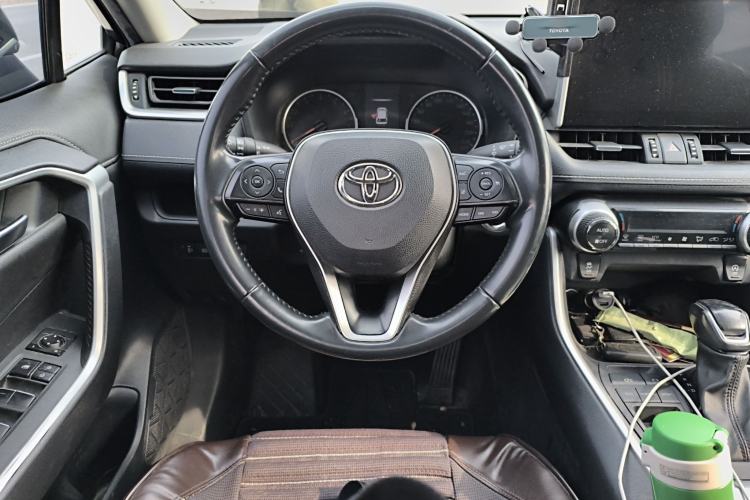 Used Toyota Wildlander 2022 2.0L CVT Two-Wheel Drive Luxury Edition Steering Wheel