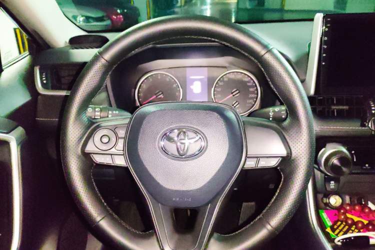 Used Toyota Wildlander 2022 Updated Version 2.0L CVT Two-Wheel Drive Leading Edition Steering Wheel