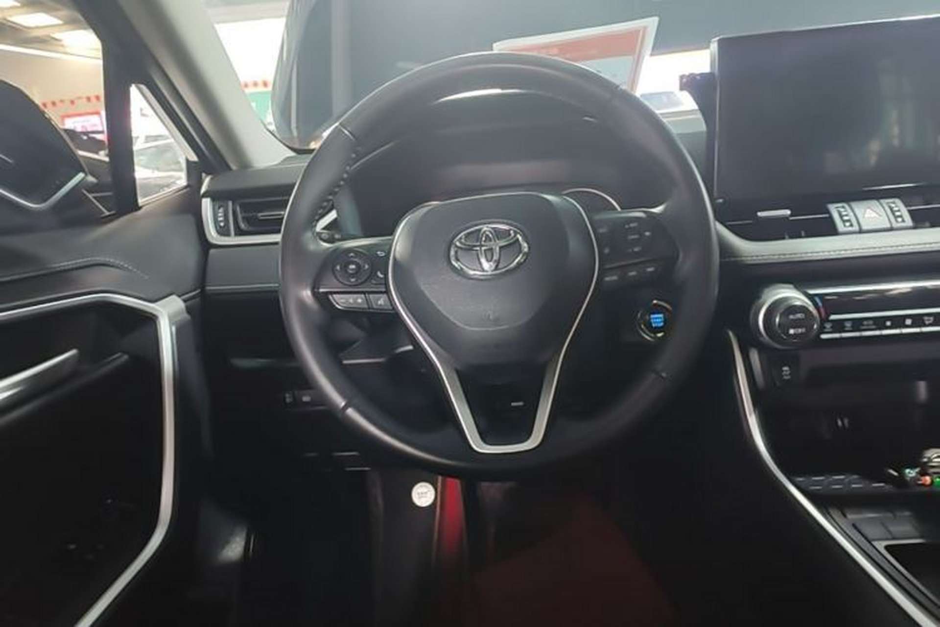 Used Toyota Wildlander 2022 2.0L CVT Two-Wheel Drive Luxury PLUS Edition Steering Wheel