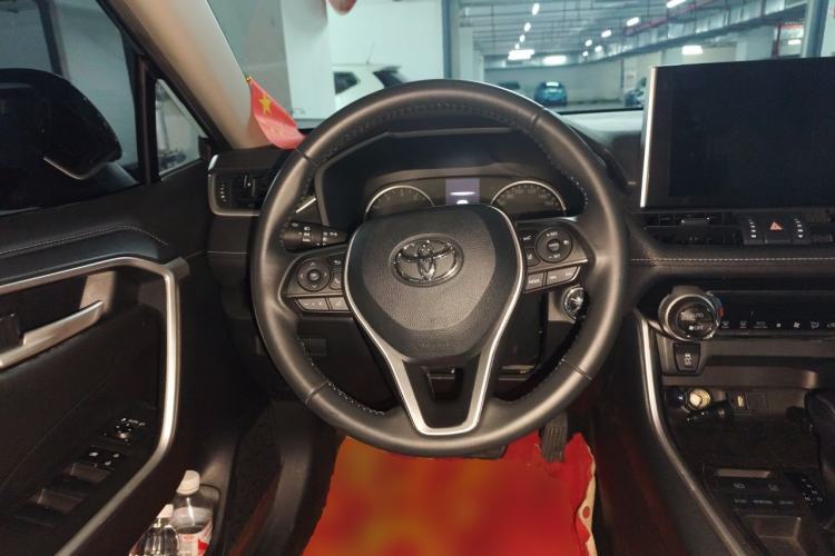 Used Toyota Wildlander 2022 2.0L CVT Two-Wheel Drive Luxury PLUS Edition Steering Wheel