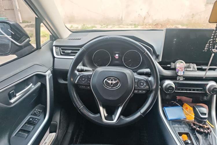 Used Toyota Wildlander 2022 2.0L CVT Two-Wheel Drive Luxury PLUS Edition Steering Wheel