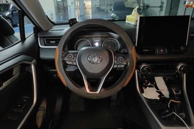 Used Toyota Wildlander 2022 2.0L CVT Two-Wheel Drive Luxury PLUS Edition Steering Wheel