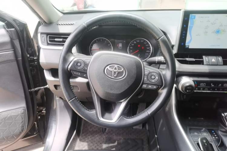 Used Toyota Wildlander 2022 2.0L CVT Two-Wheel Drive Luxury PLUS Edition Steering Wheel